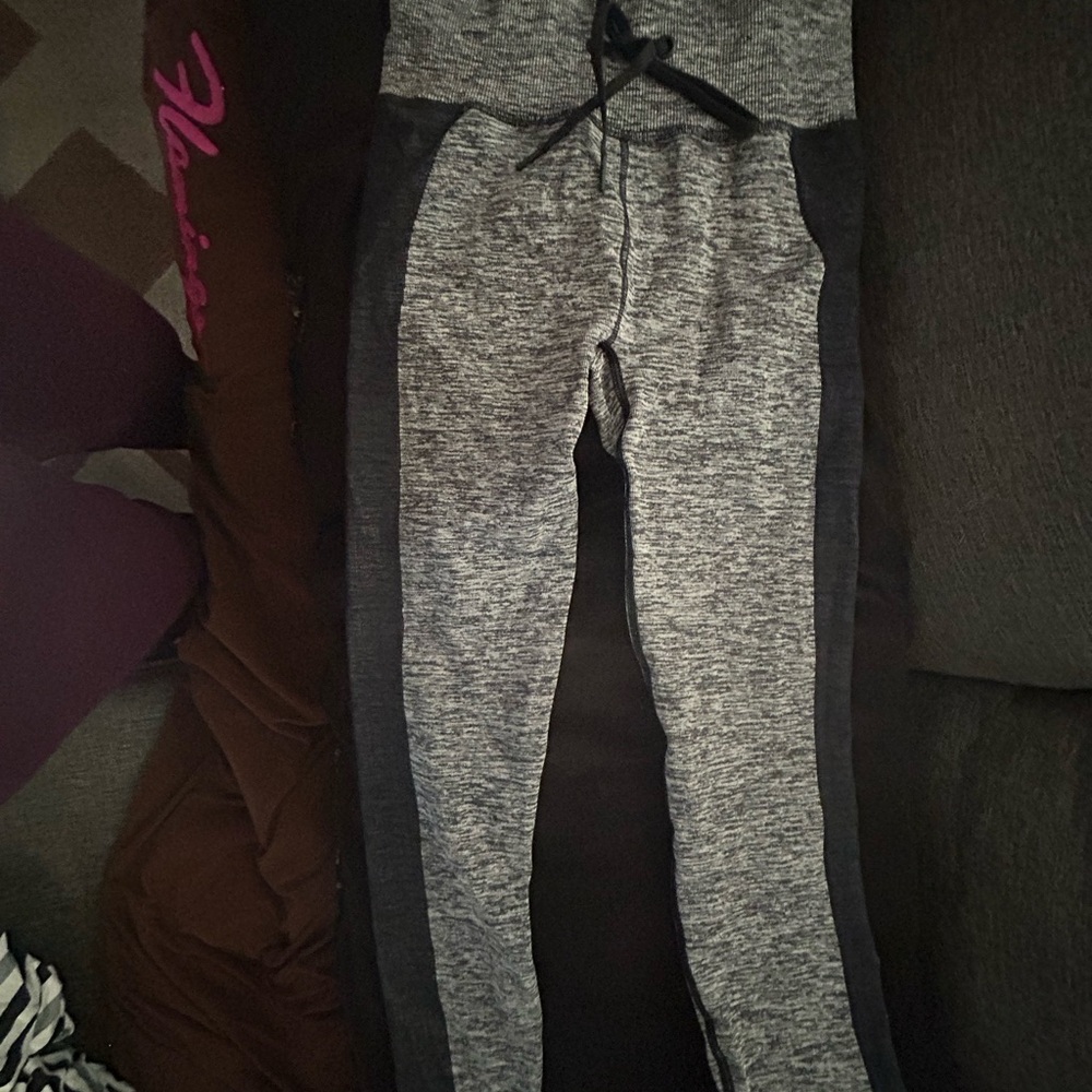 PINK Victoria's Secret Gray and Black Skinny Pants